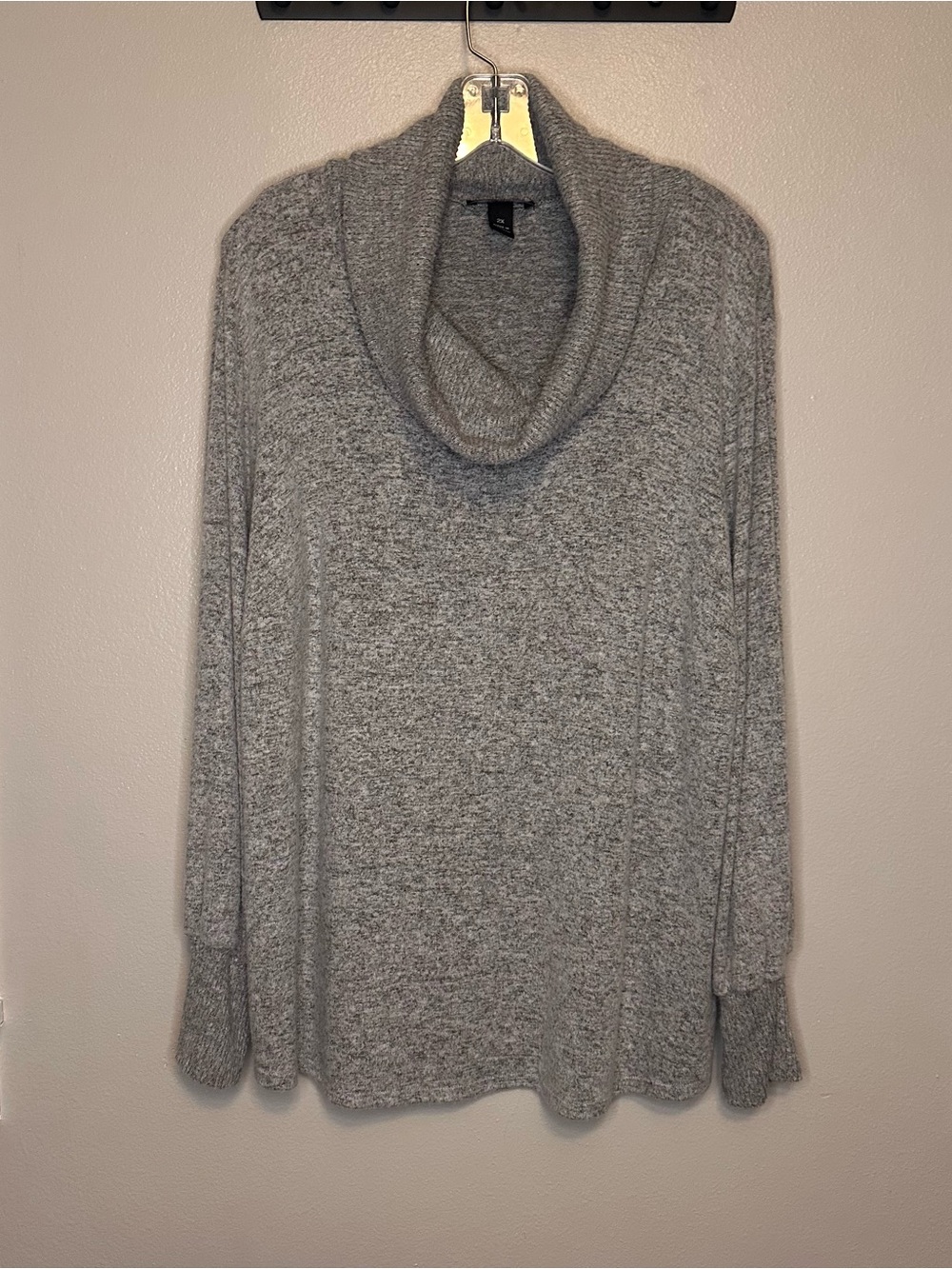 AGB Woman Marled Gray Cowl Neck Sweater